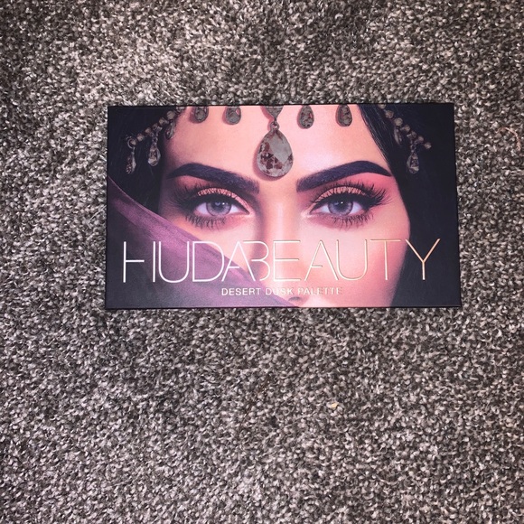 Huda beauty desert dusk eyeshadow Palette - Picture 2 of 3